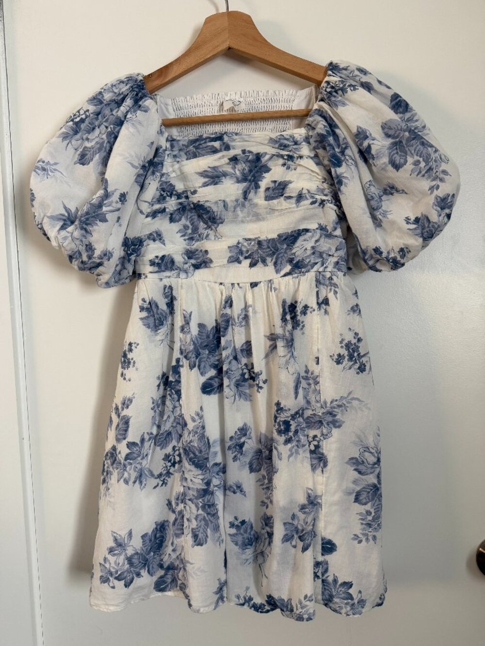 Abercrombie Kids Floral Smocked Dress 9 11 Blue White Puff Sleeve